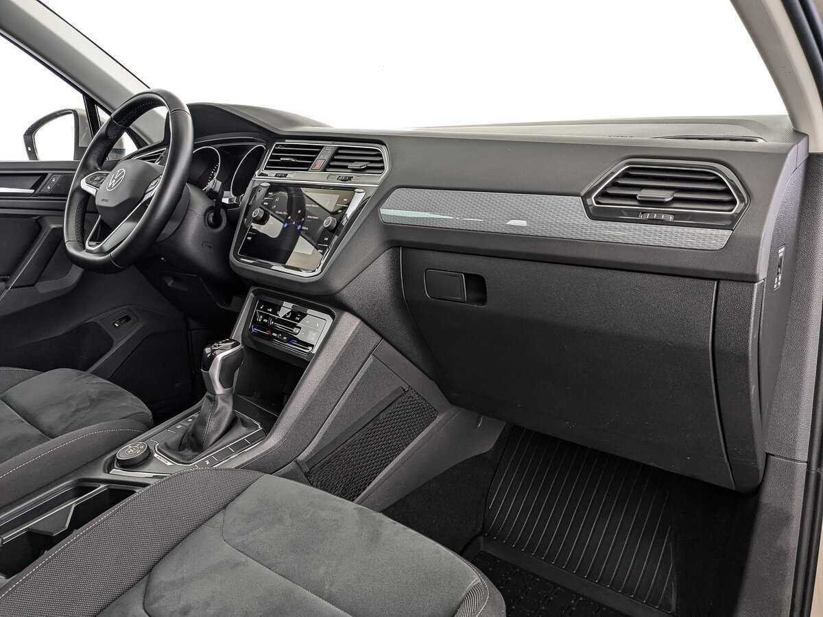 Купить Volkswagen Tiguan с пробегом. Фото: #8