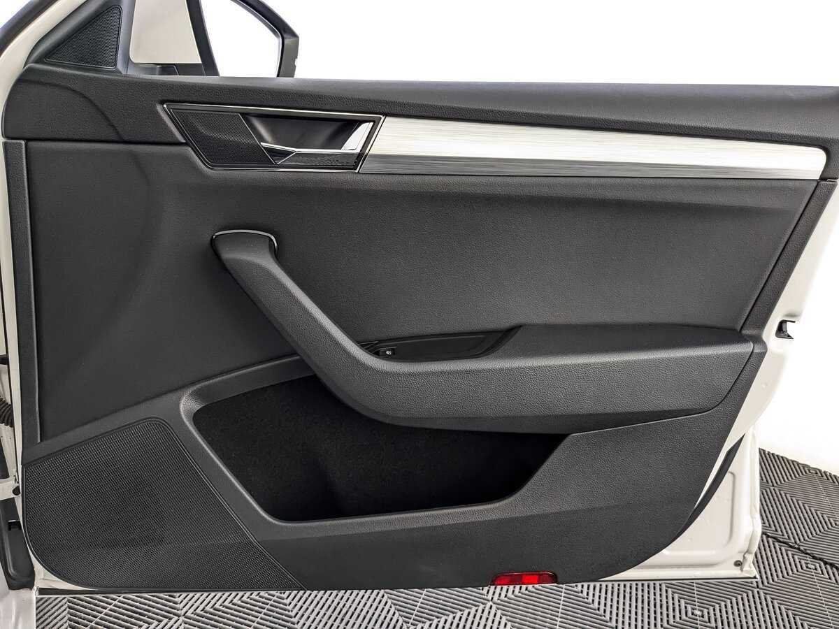 Купить Skoda Superb с пробегом. Фото: #20