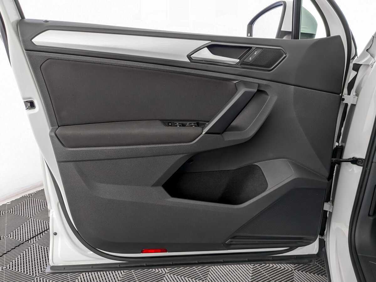 Купить Volkswagen Tiguan с пробегом. Фото: #14