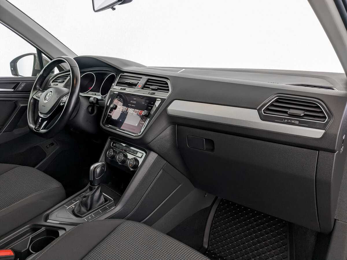 Купить Volkswagen Tiguan с пробегом. Фото: #8