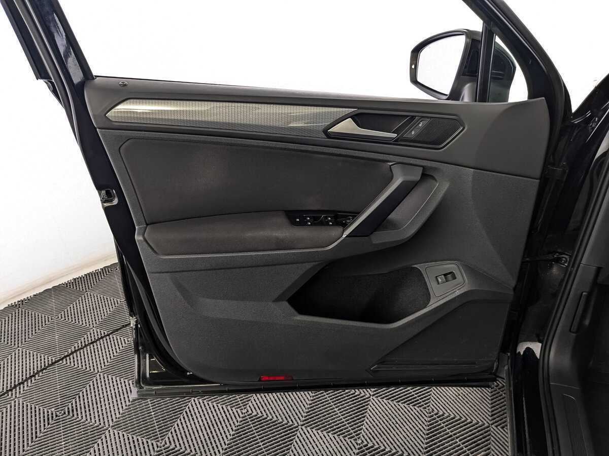 Купить Volkswagen Tiguan с пробегом. Фото: #12