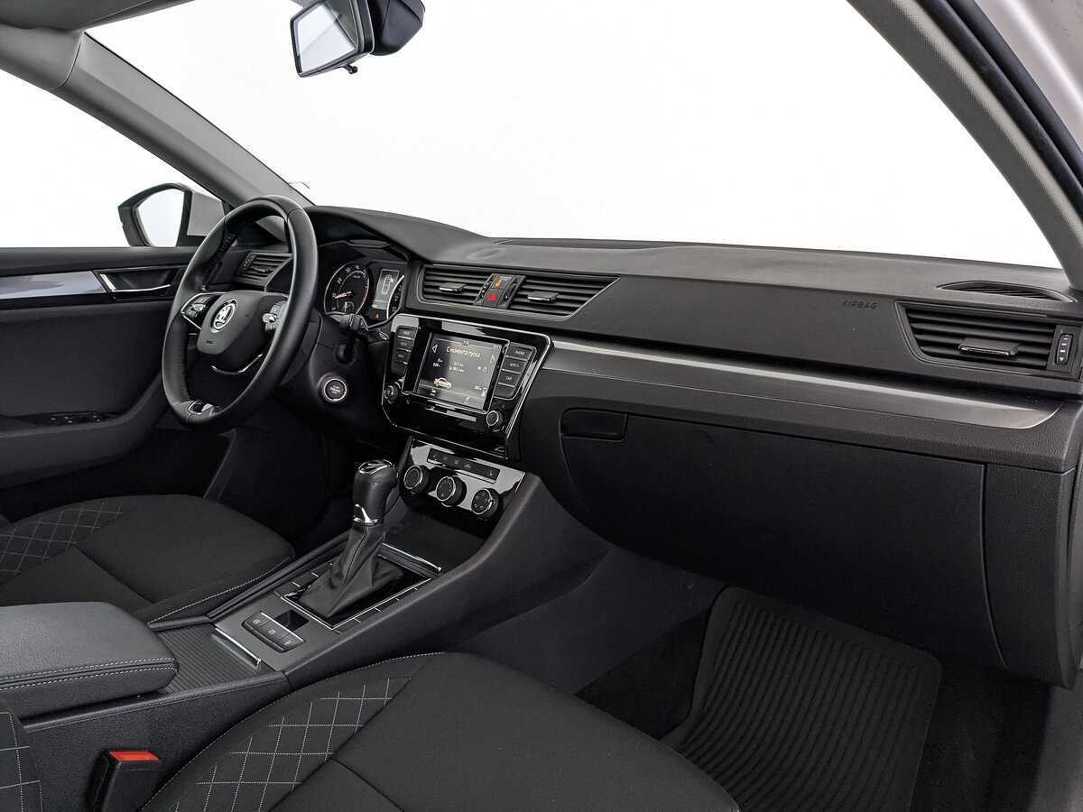 Купить Skoda Superb с пробегом. Фото: #8