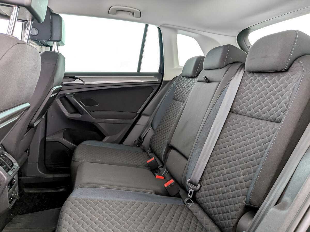 Купить Volkswagen Tiguan с пробегом. Фото: #9