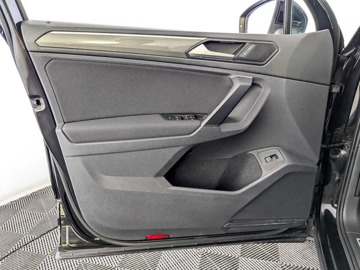 Купить Volkswagen Tiguan с пробегом. Фото: #14