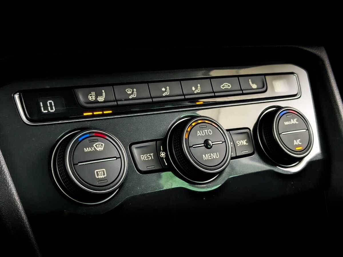 Купить Volkswagen Tiguan с пробегом. Фото: #21