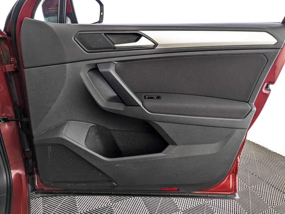 Купить Volkswagen Tiguan с пробегом. Фото: #20