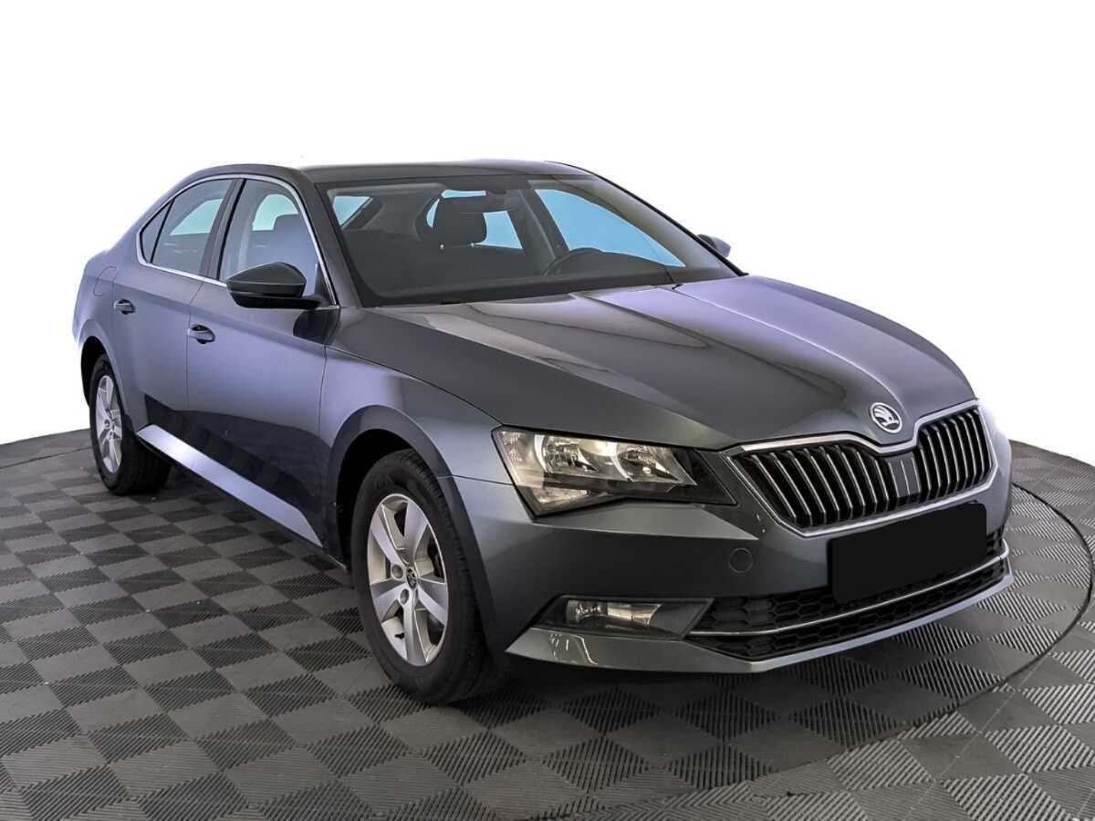 Купить Skoda Superb с пробегом. Фото: #2