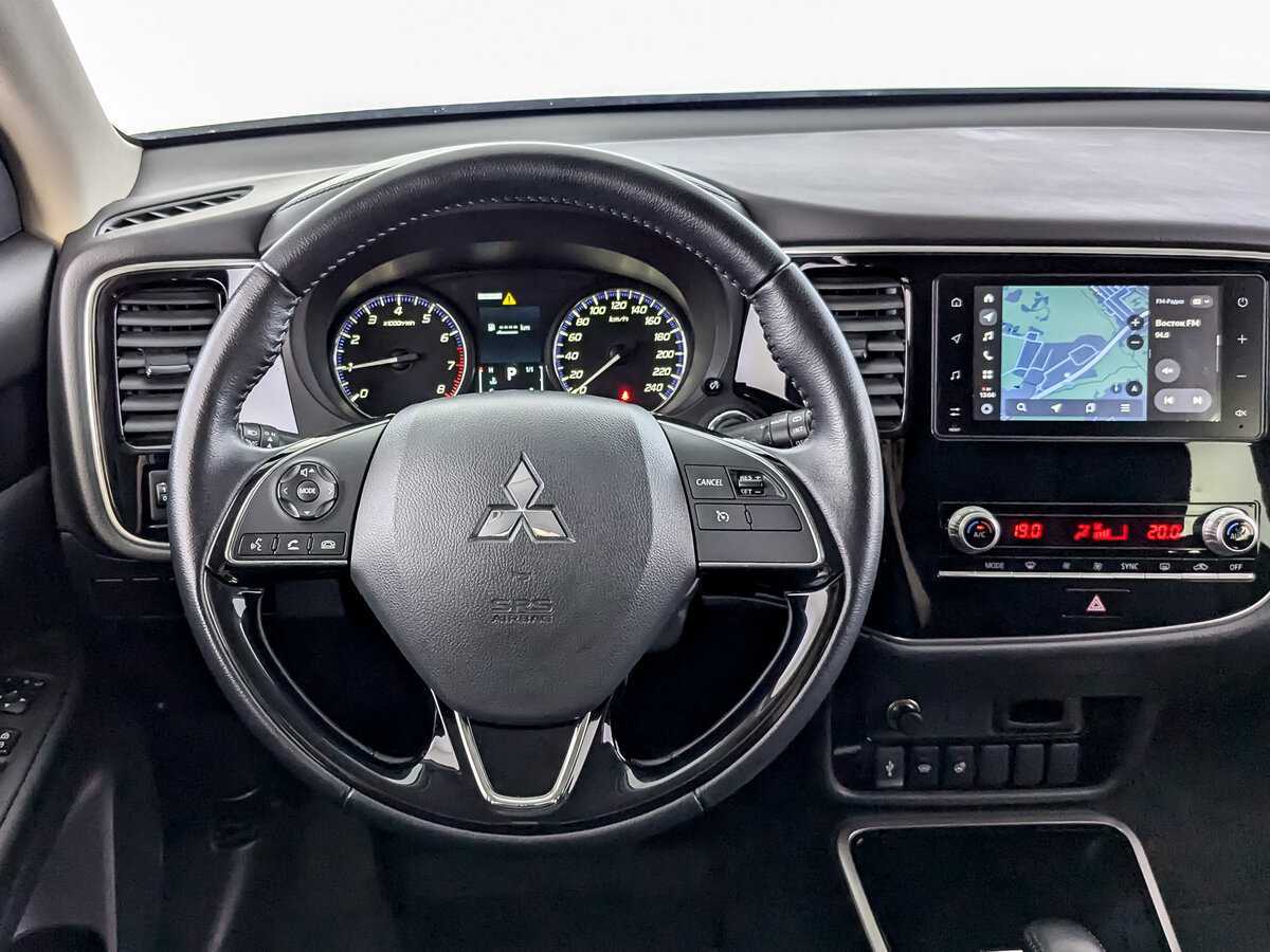 Купить Mitsubishi Outlander с пробегом. Фото: #15