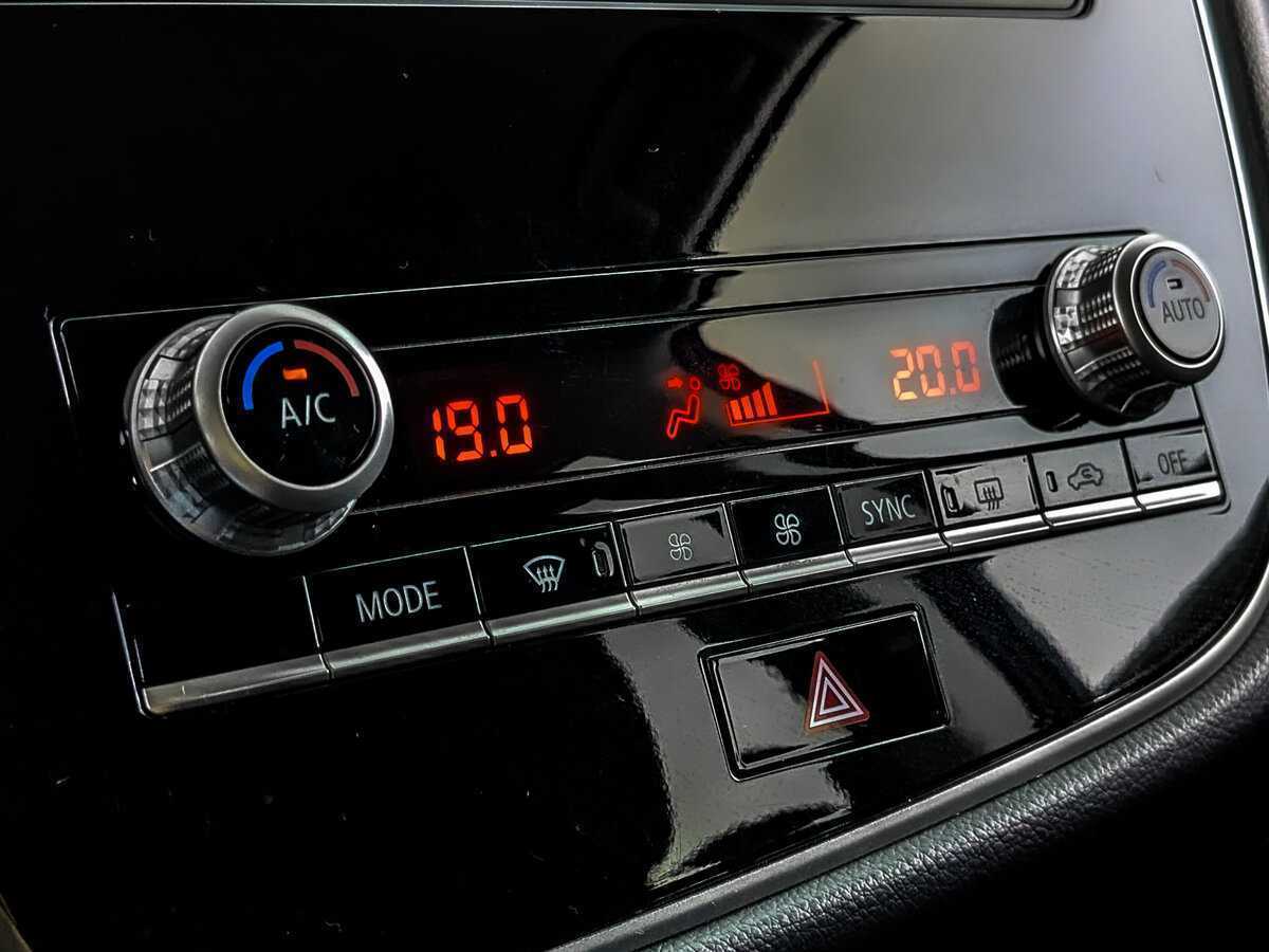 Купить Mitsubishi Outlander с пробегом. Фото: #19