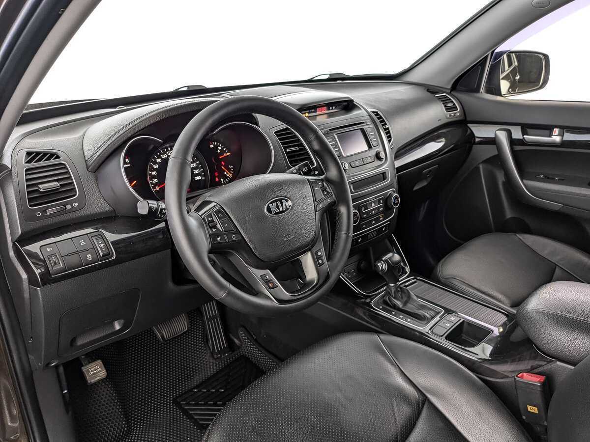 Купить Kia Sorento с пробегом. Фото: #10