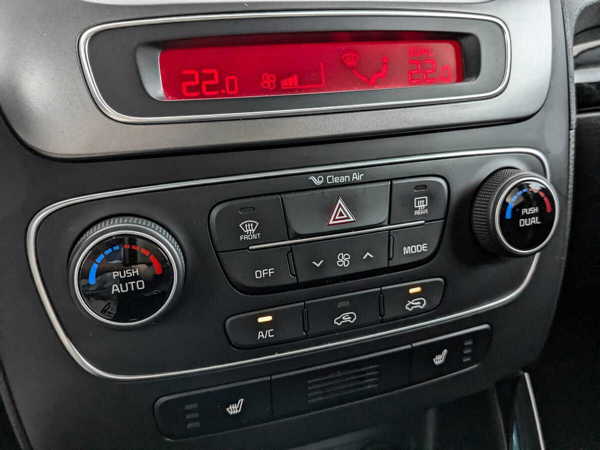 Купить Kia Sorento с пробегом. Фото: #16