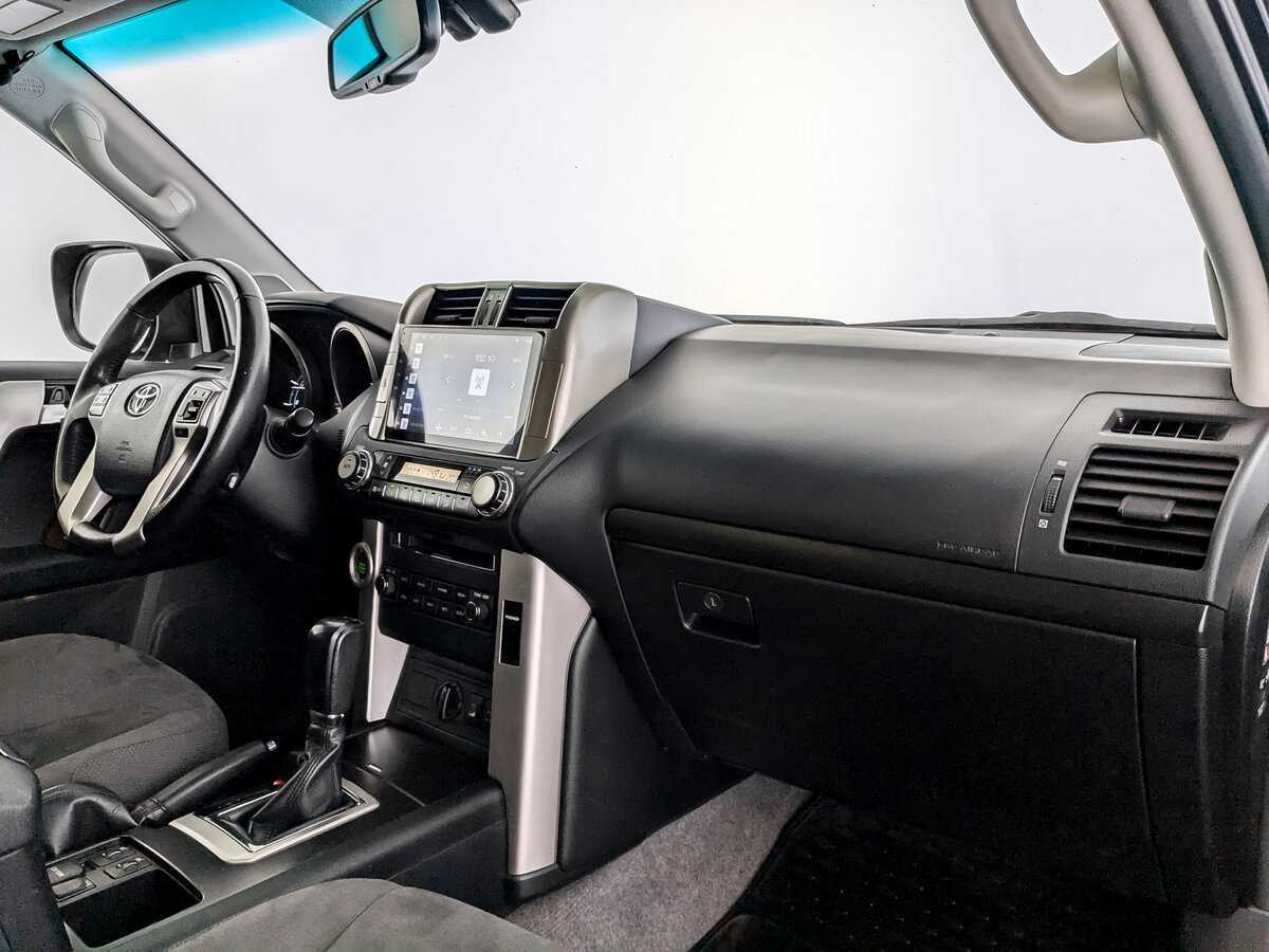 Купить Toyota Land Cruiser Prado с пробегом. Фото: #8