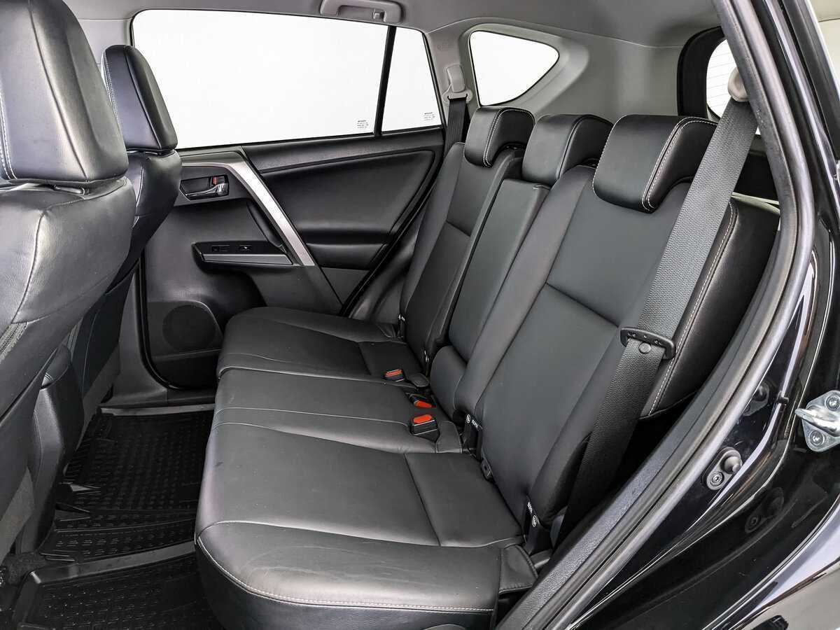 Купить Toyota RAV4 с пробегом. Фото: #13