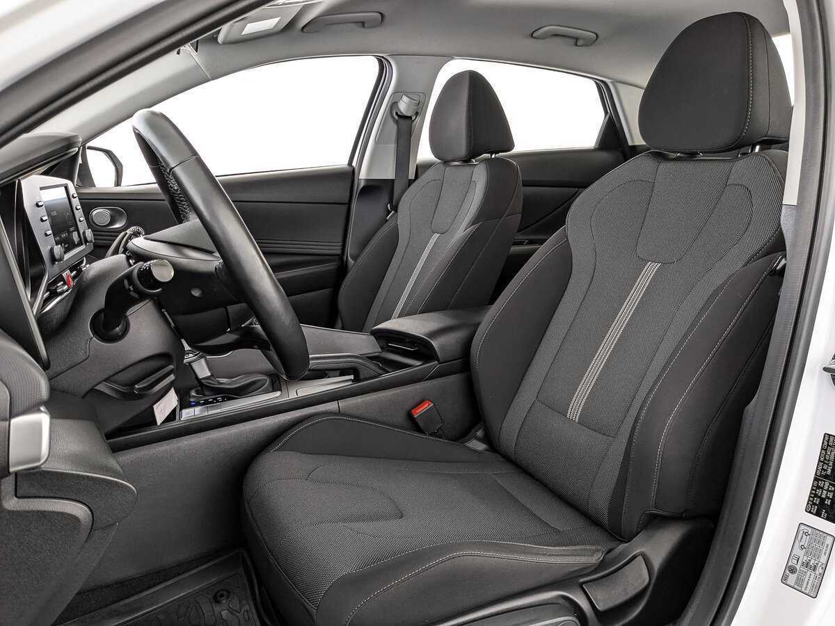 Купить Hyundai Elantra с пробегом. Фото: #15