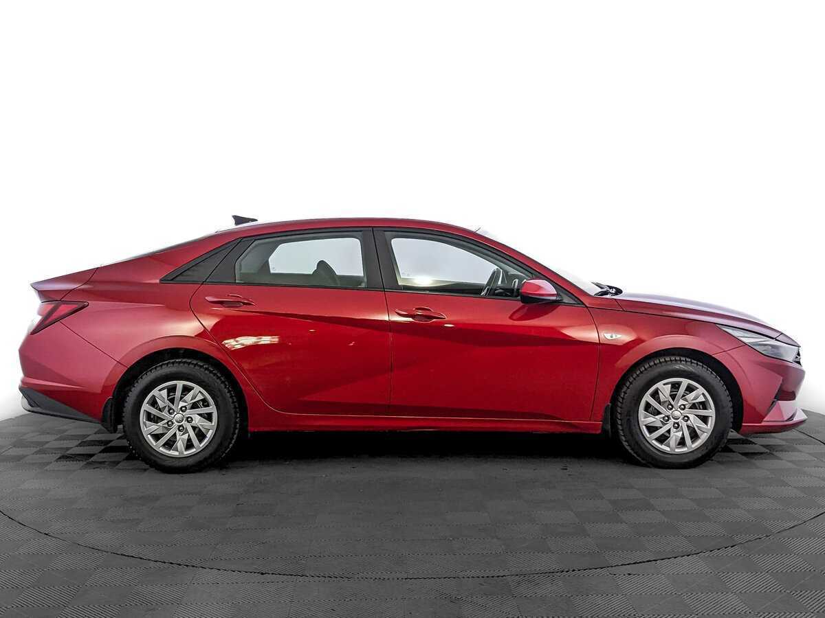 Купить Hyundai Elantra с пробегом. Фото: #3