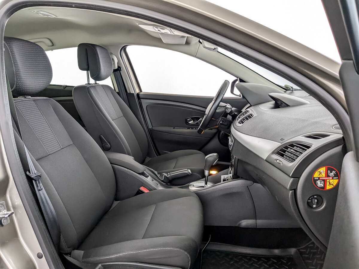 Купить Renault Fluence с пробегом. Фото: #18