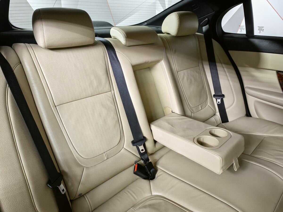 Купить Jaguar XF с пробегом. Фото: #12