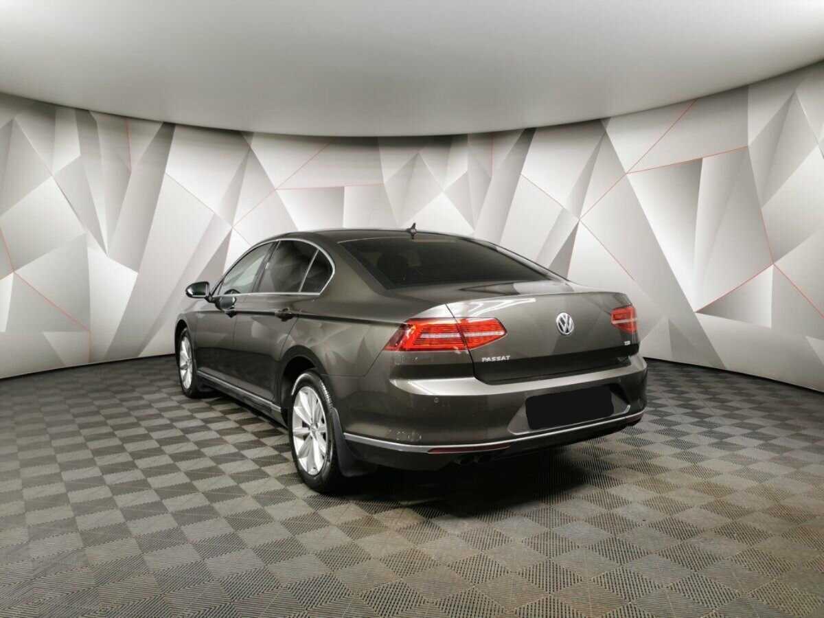 Купить Volkswagen Passat с пробегом. Фото: #3