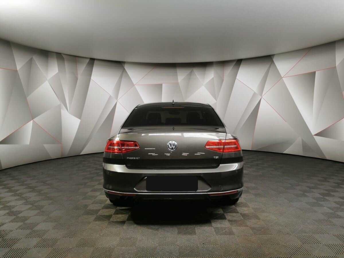 Купить Volkswagen Passat с пробегом. Фото: #7