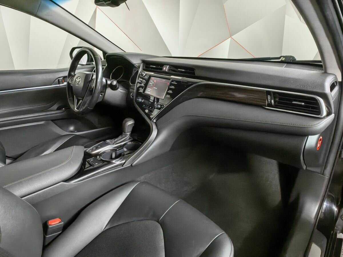 Купить Toyota Camry с пробегом. Фото: #8