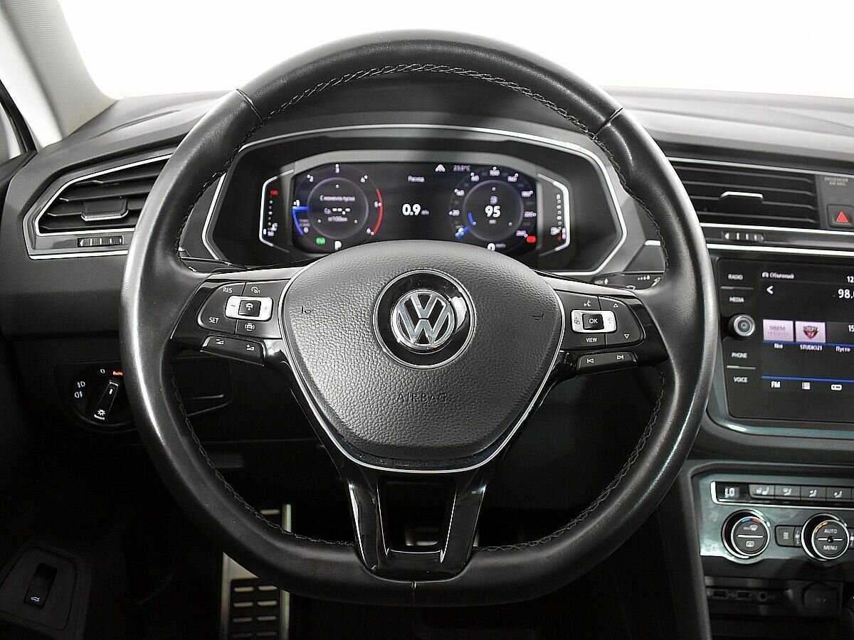 Купить Volkswagen Tiguan с пробегом. Фото: #10