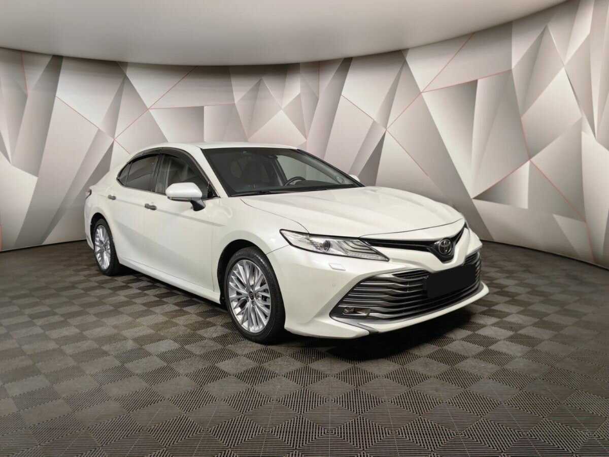 Купить Toyota Camry с пробегом. Фото: #2