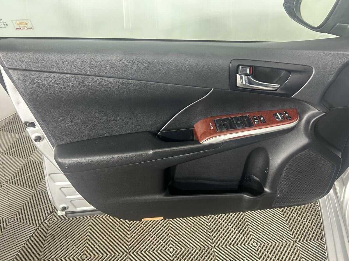 Продажа Б/У Тойота Камри. Фото: #7