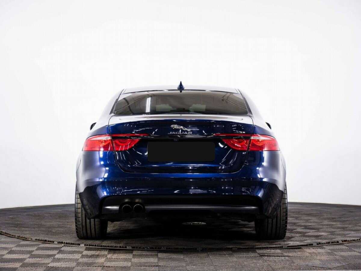 Купить Jaguar XF с пробегом. Фото: #4