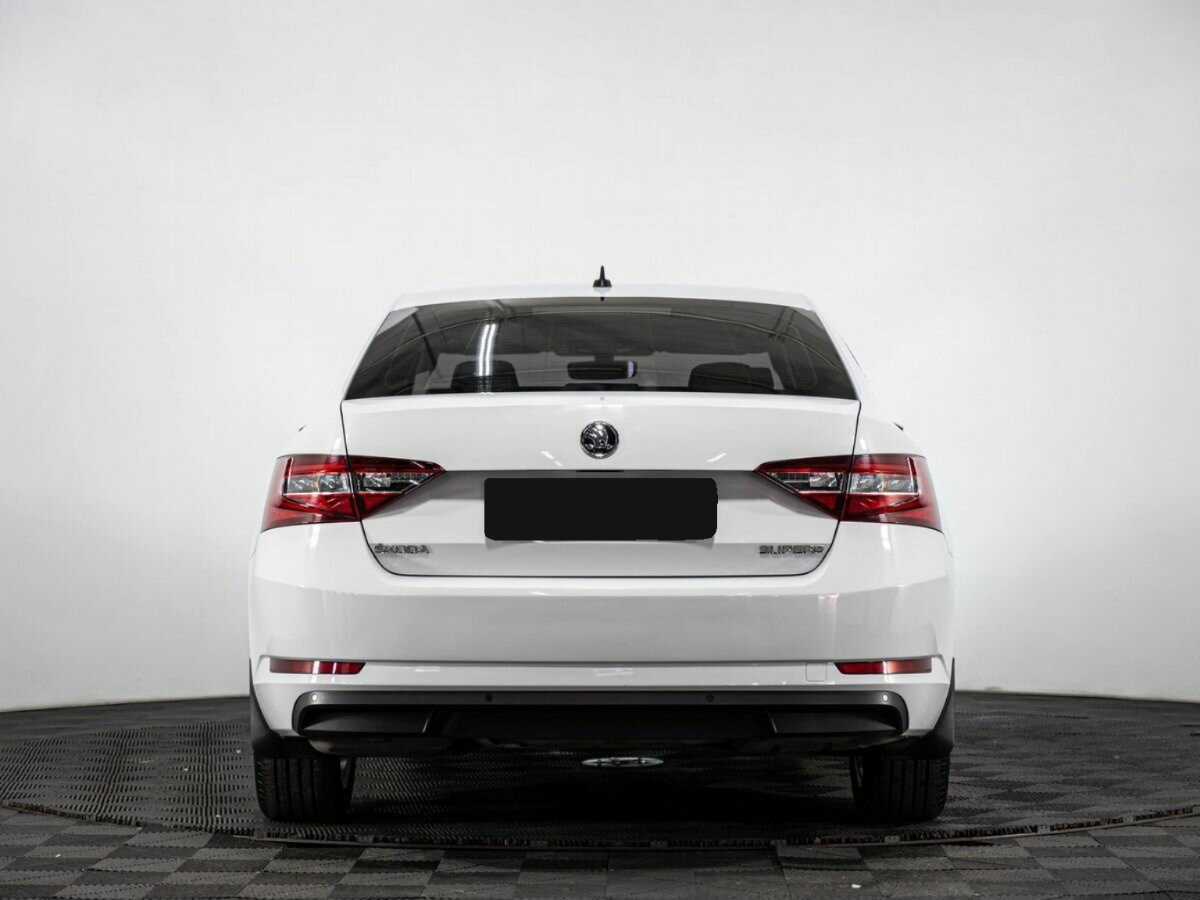 Купить Skoda Superb с пробегом. Фото: #4