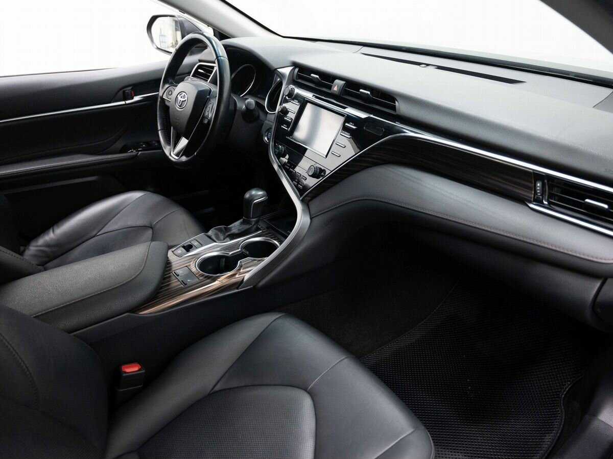 Купить Toyota Camry с пробегом. Фото: #10