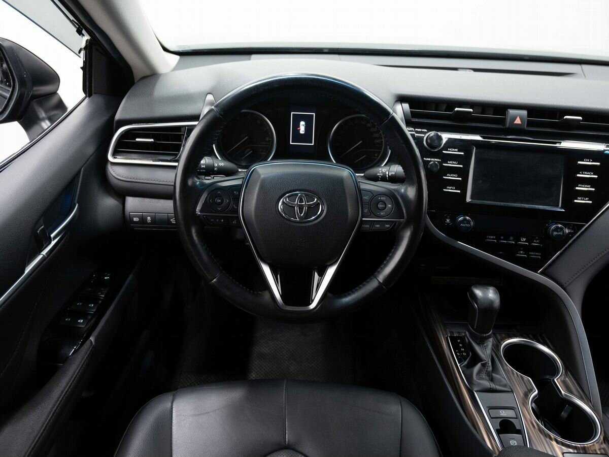 Купить Toyota Camry с пробегом. Фото: #14