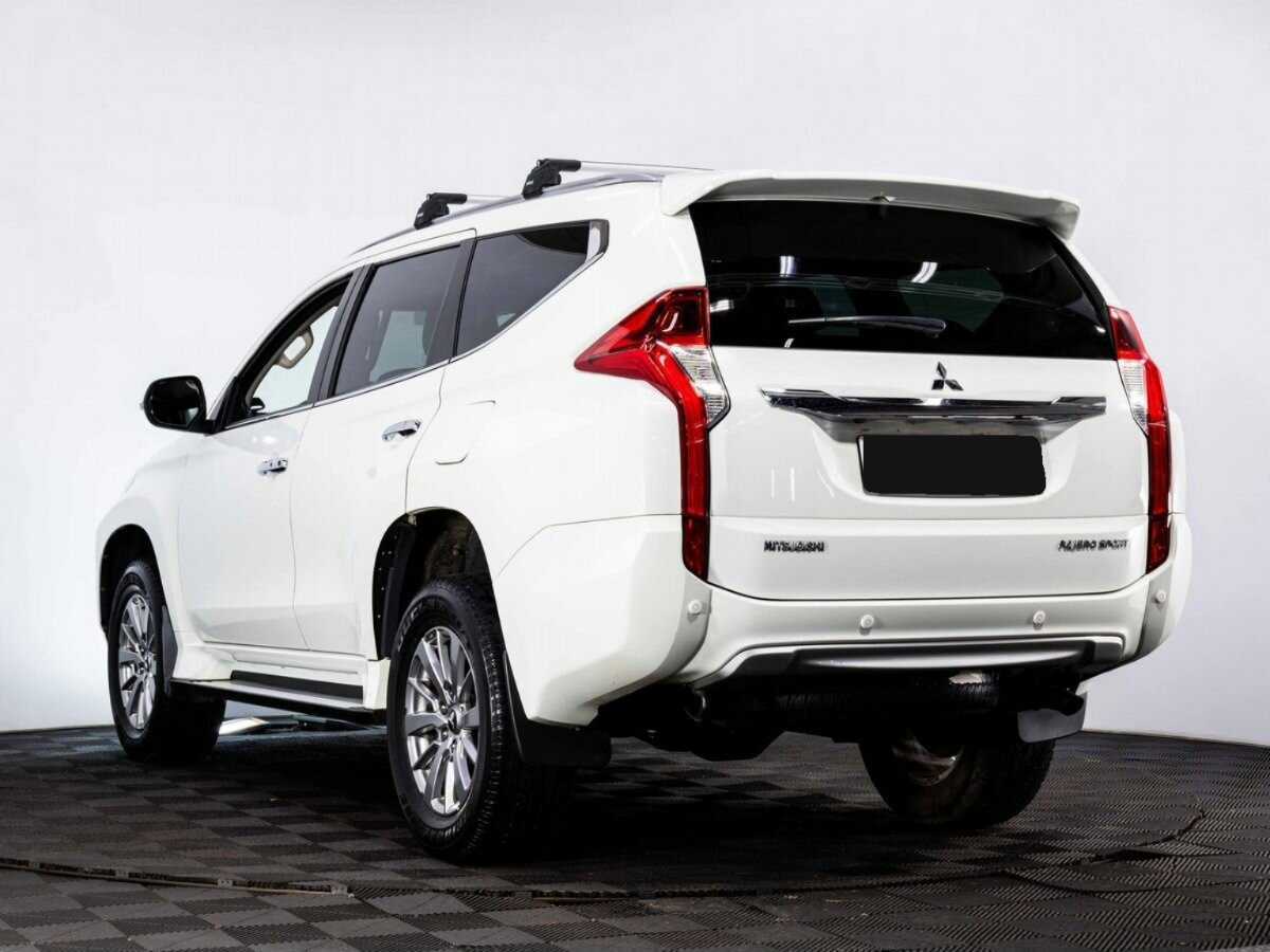 Купить Mitsubishi Pajero Sport с пробегом. Фото: #3