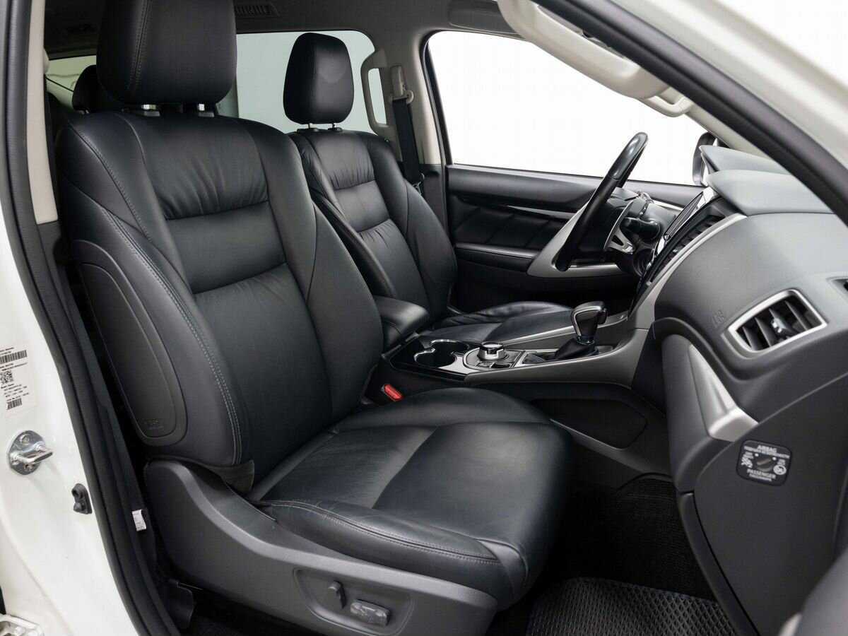 Купить Mitsubishi Pajero Sport с пробегом. Фото: #11