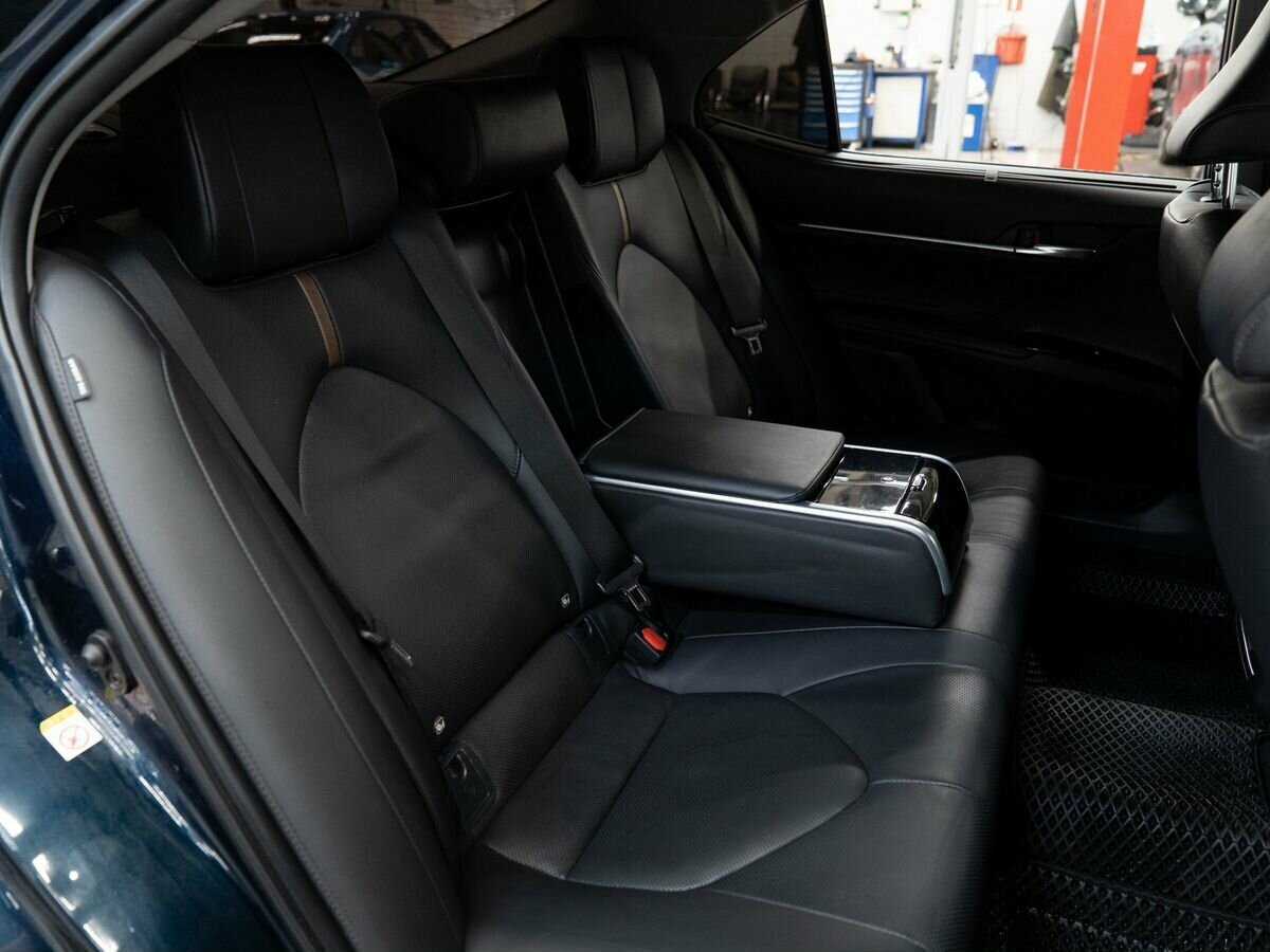 Купить Toyota Camry с пробегом. Фото: #8