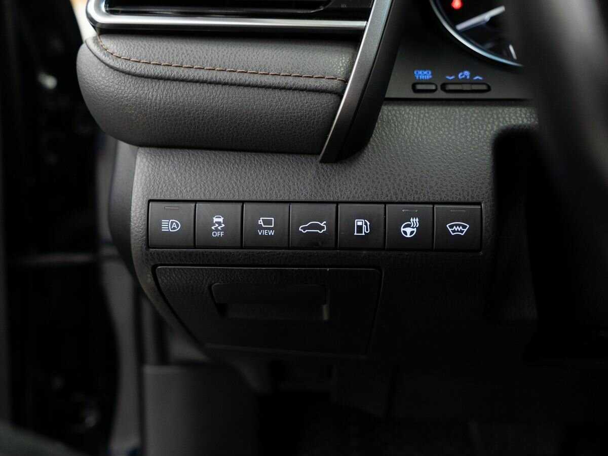 Купить Toyota Camry с пробегом. Фото: #18