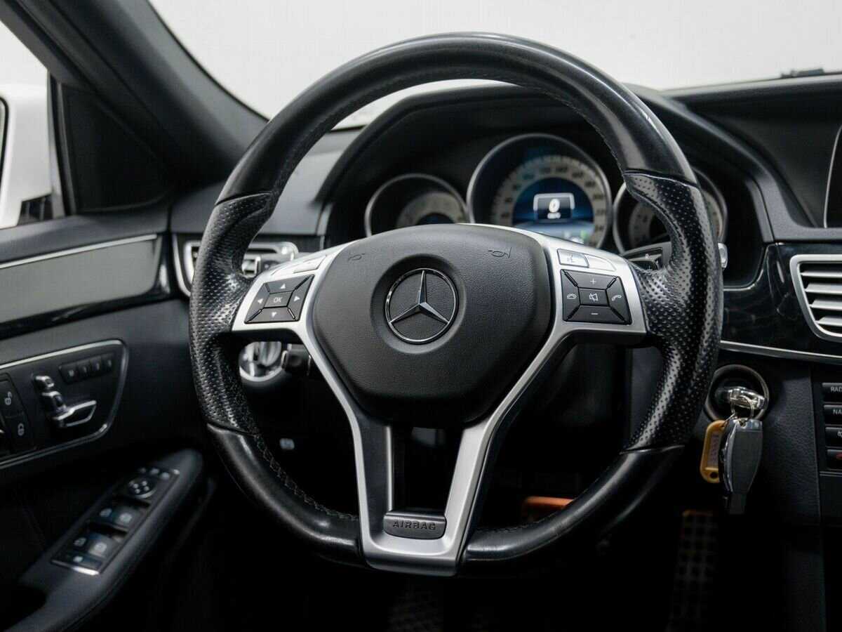 Купить Mercedes-Benz E-Класс с пробегом. Фото: #10