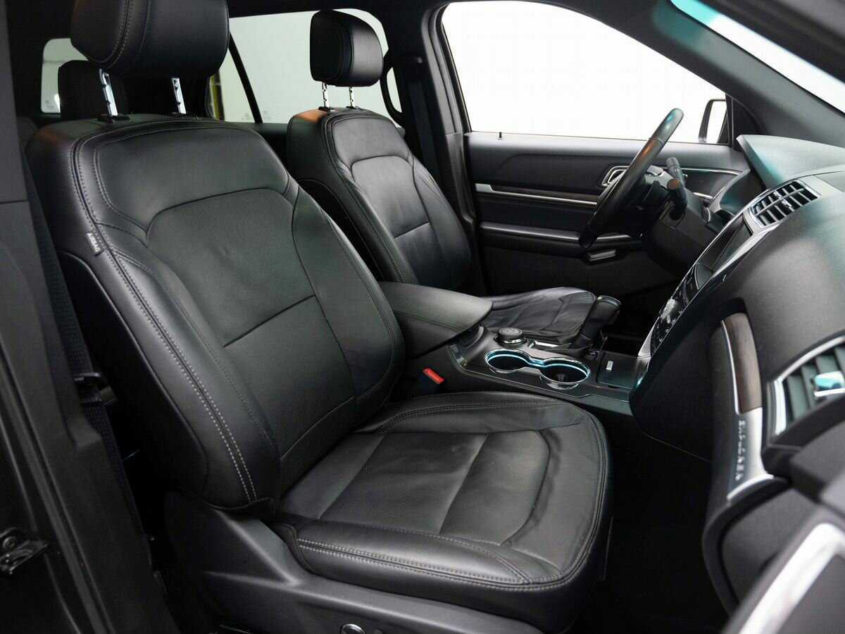 Купить Ford Explorer с пробегом. Фото: #12