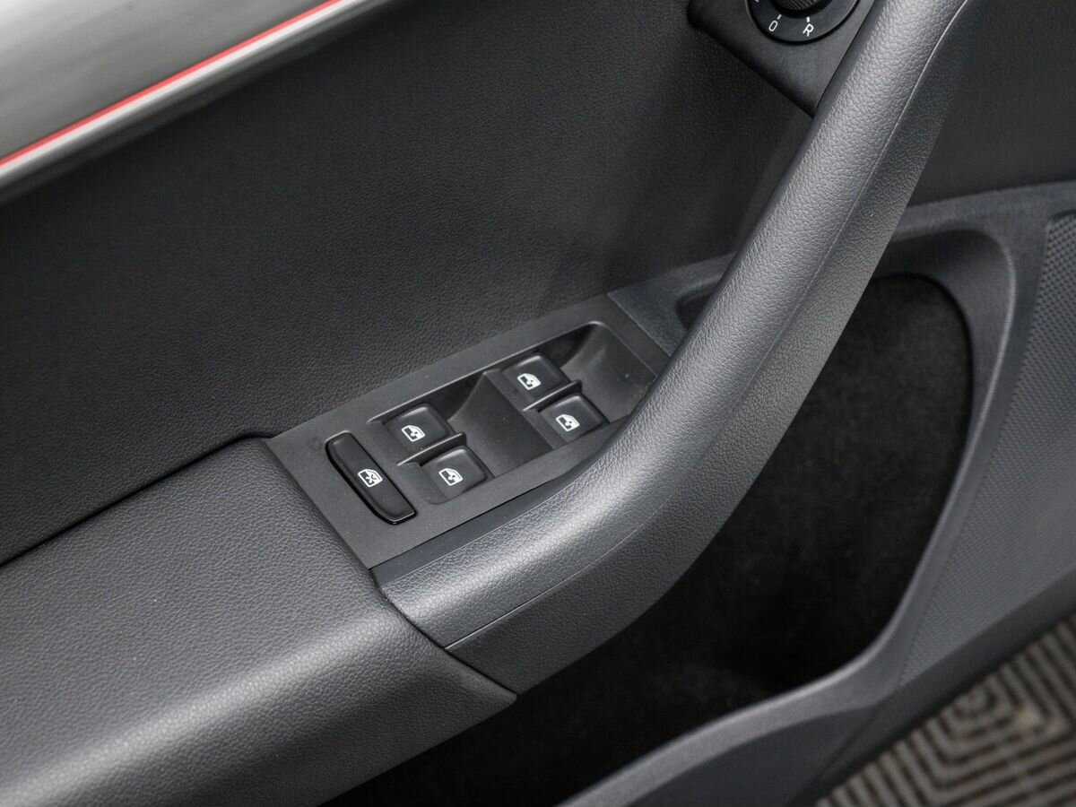 Купить Skoda Octavia с пробегом. Фото: #12