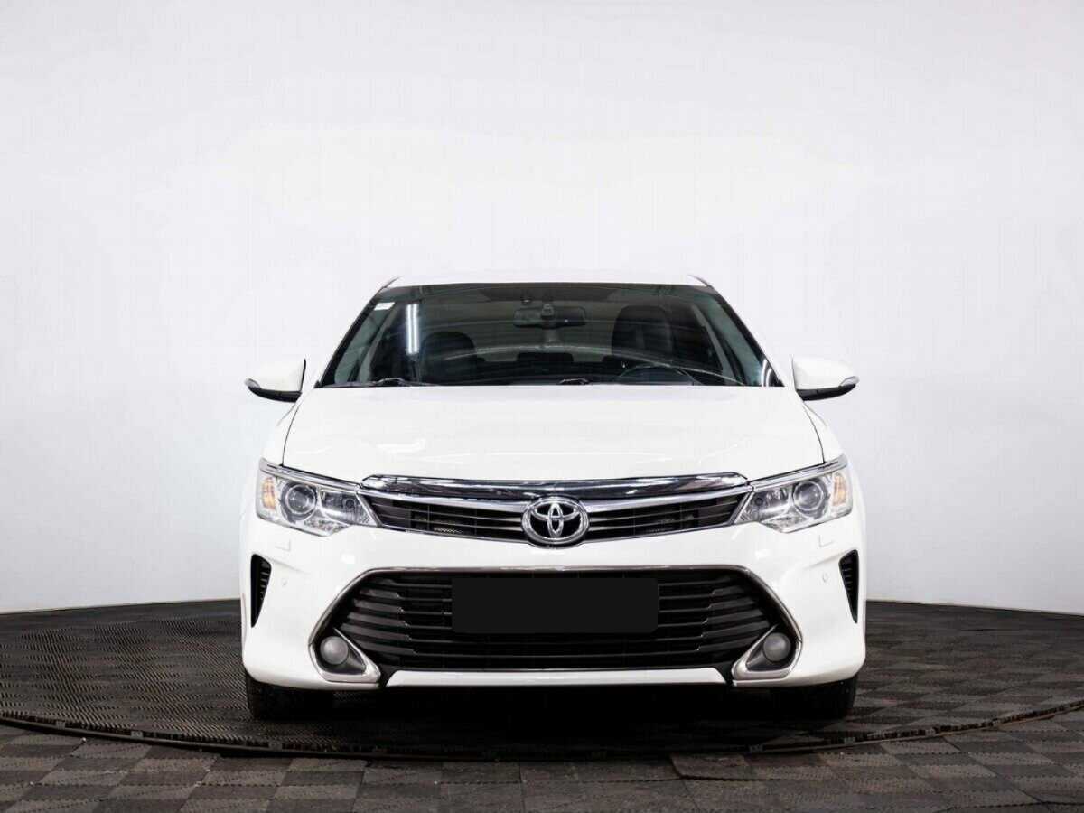 Купить Toyota Camry с пробегом. Фото: #1