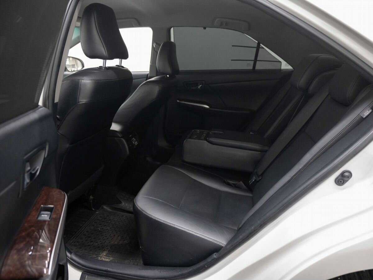Купить Toyota Camry с пробегом. Фото: #8