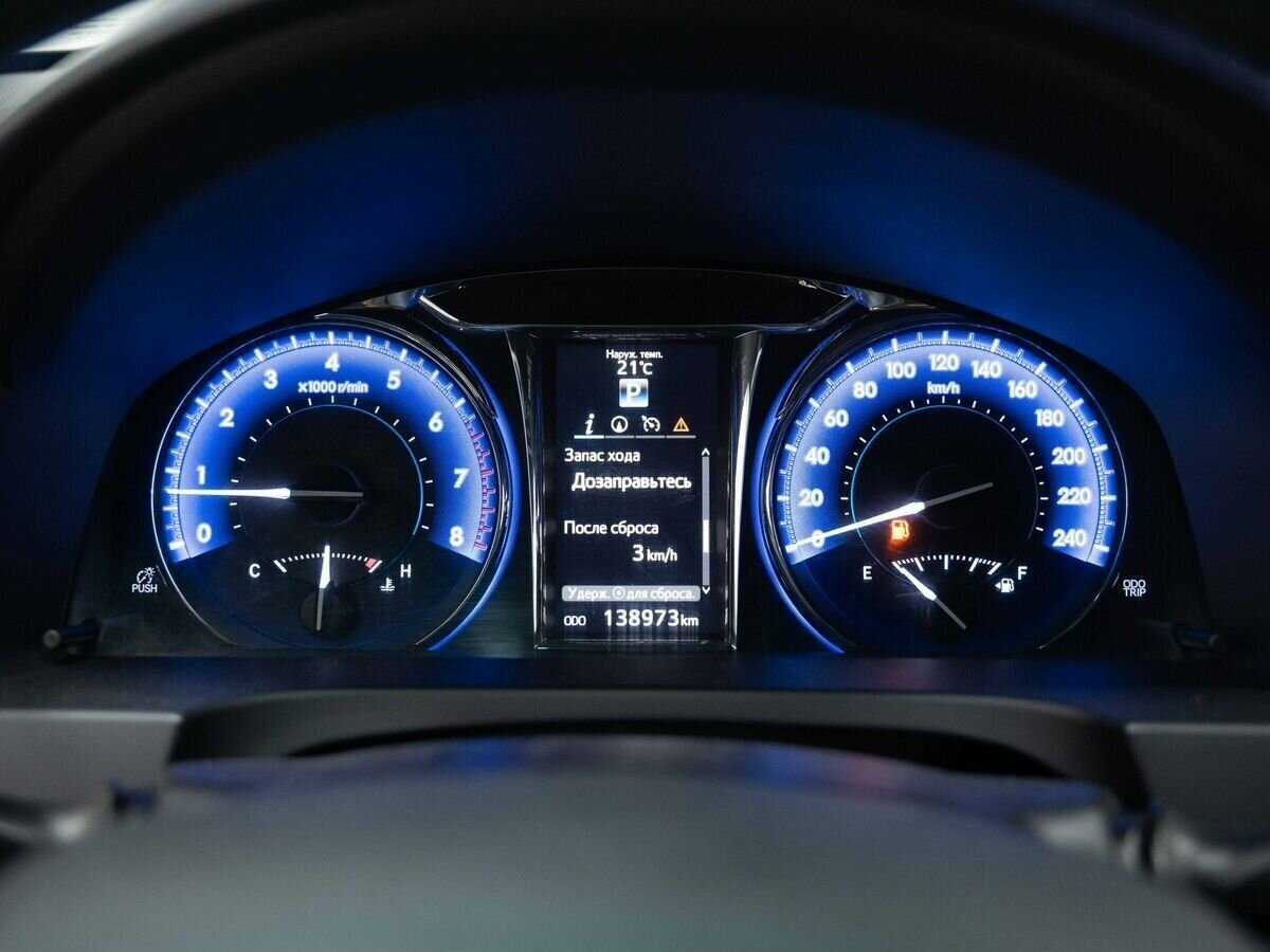Купить Toyota Camry с пробегом. Фото: #16