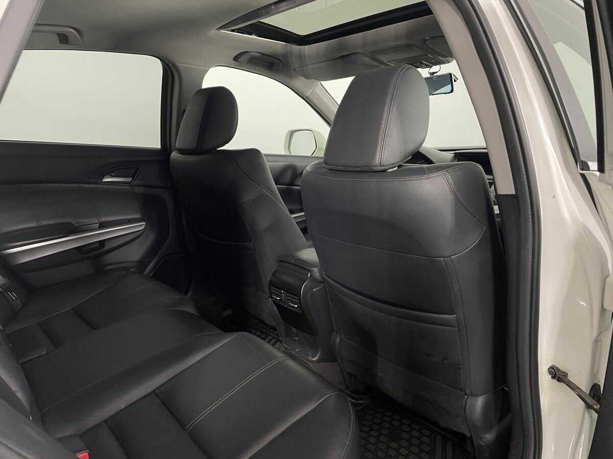 Купить Honda Crosstour с пробегом. Фото: #16