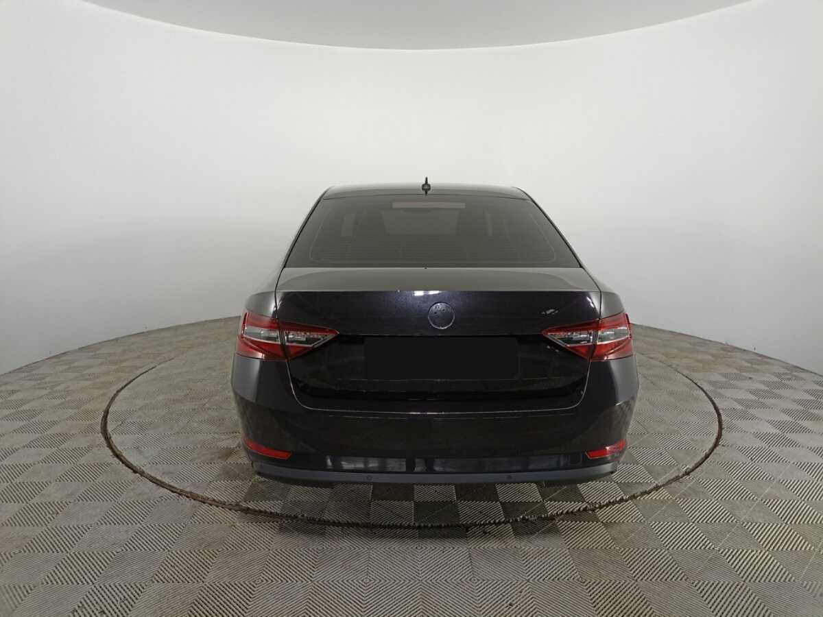 Купить Skoda Superb с пробегом. Фото: #5