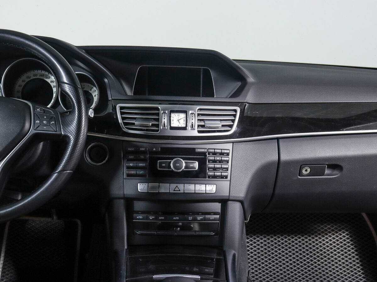 Купить Mercedes-Benz E-Класс с пробегом. Фото: #11