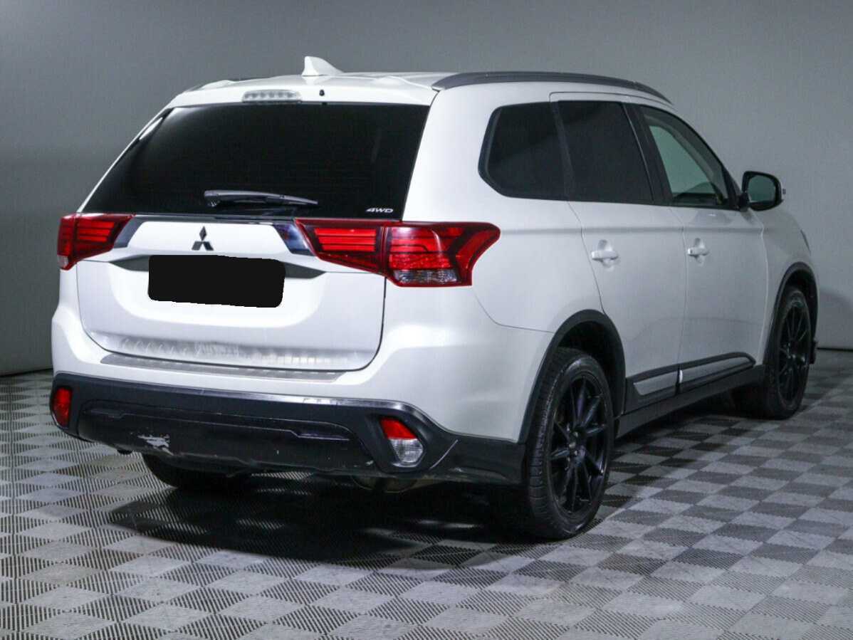 Купить Mitsubishi Outlander с пробегом. Фото: #4