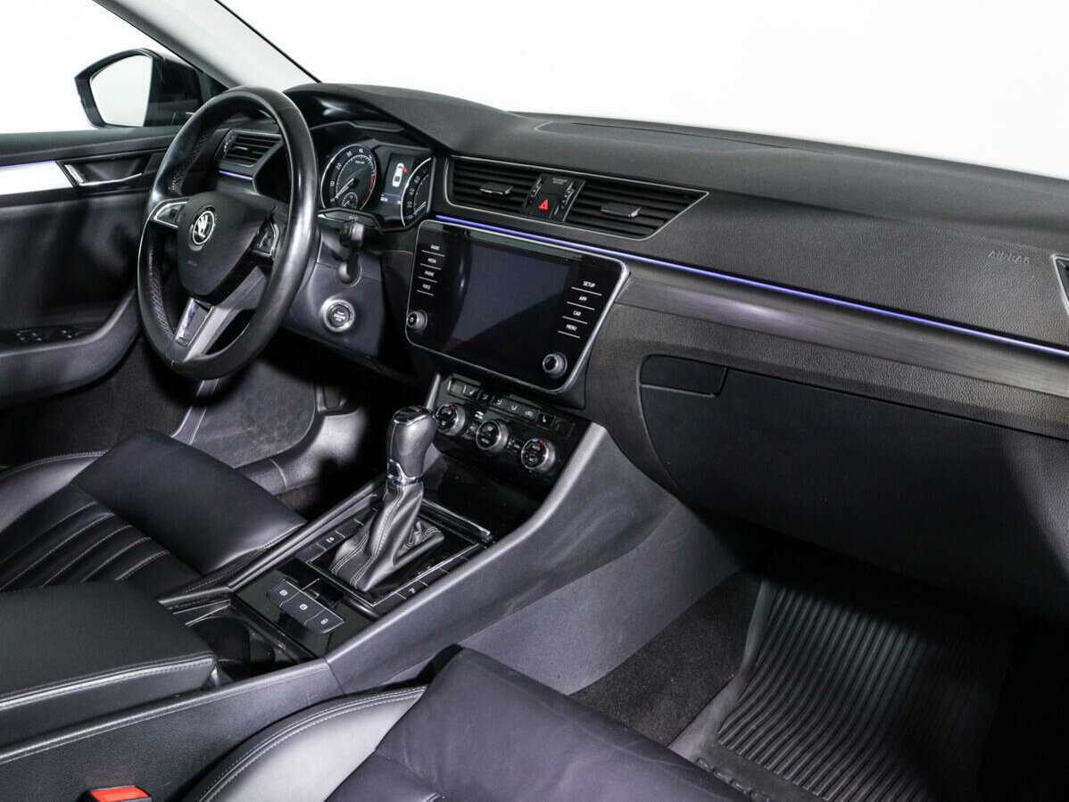Купить Skoda Superb с пробегом. Фото: #8