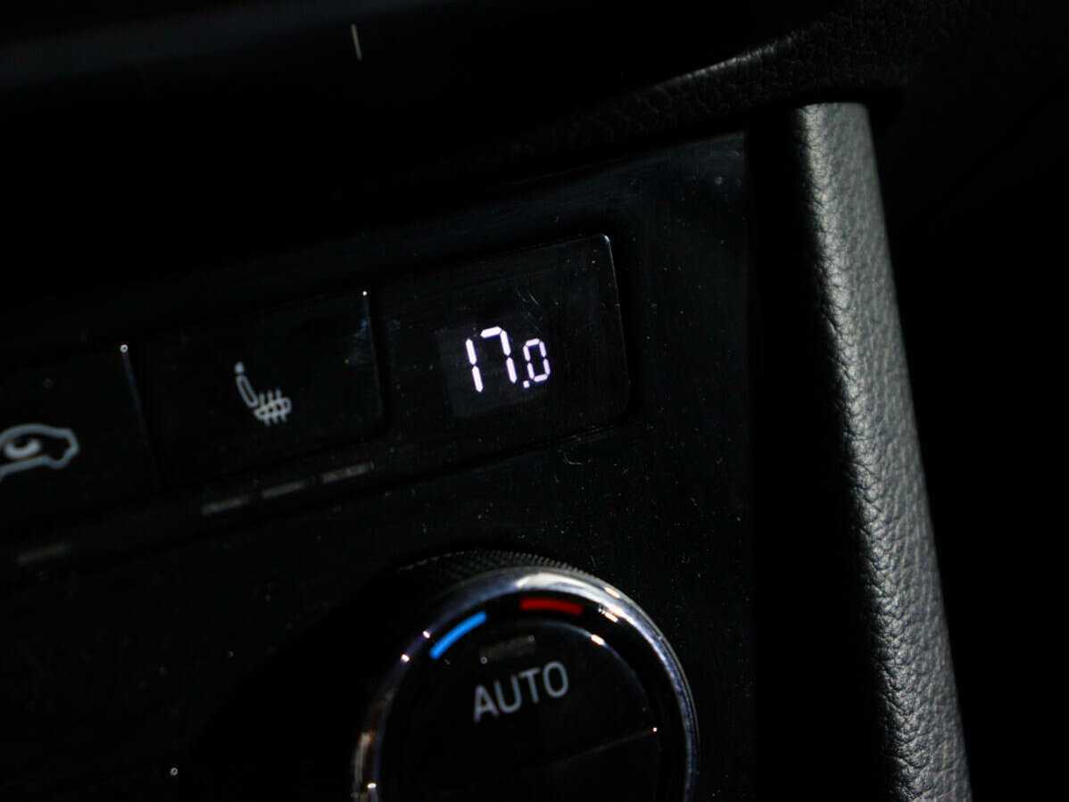 Купить Skoda Superb с пробегом. Фото: #22