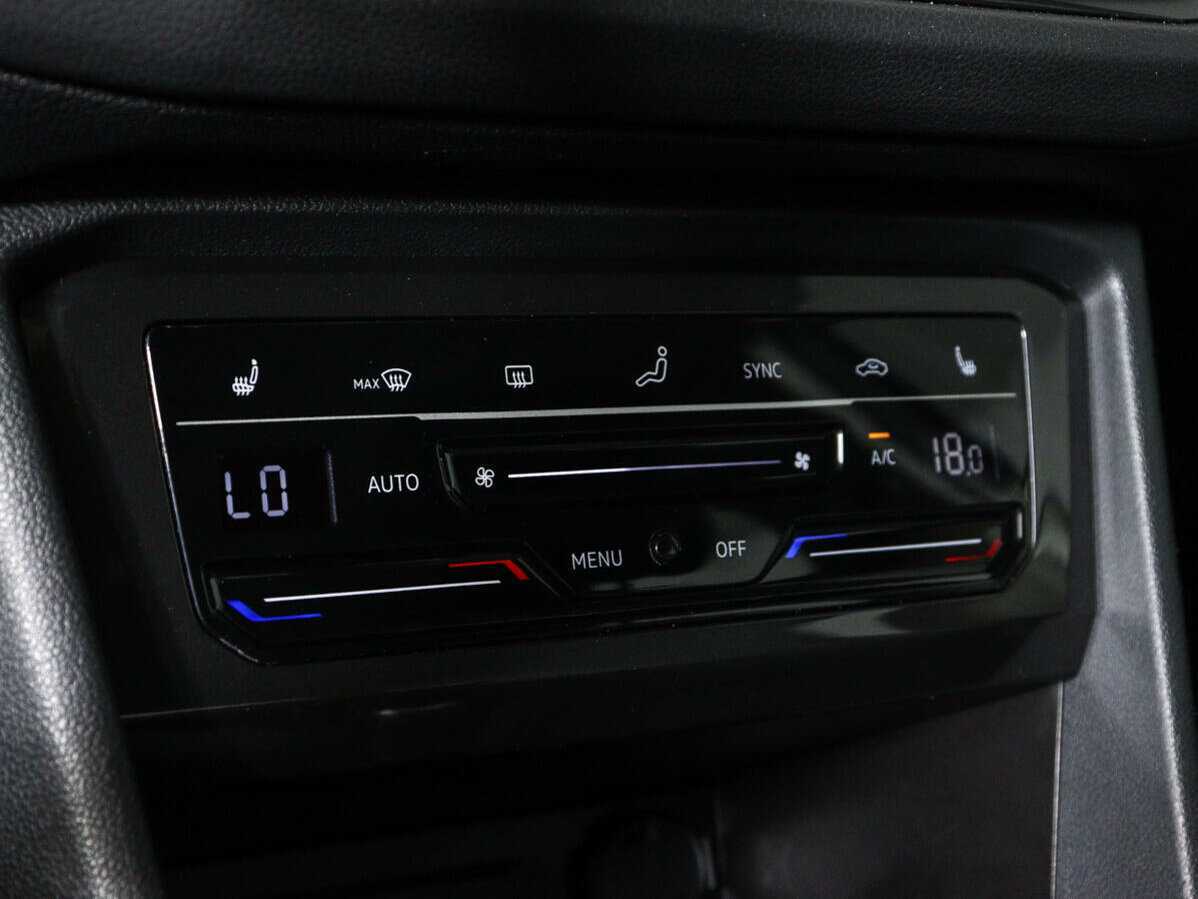 Купить Volkswagen Tiguan с пробегом. Фото: #12
