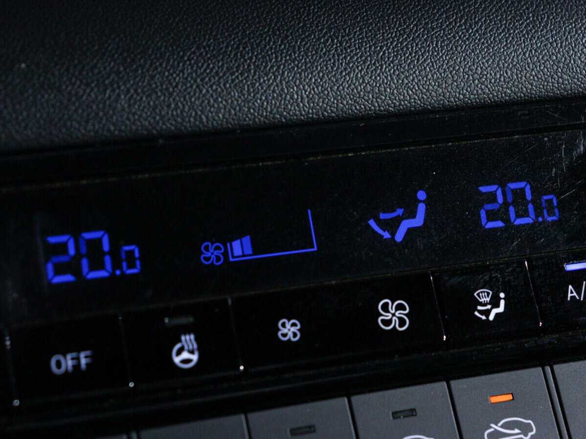 Купить Hyundai Elantra с пробегом. Фото: #16