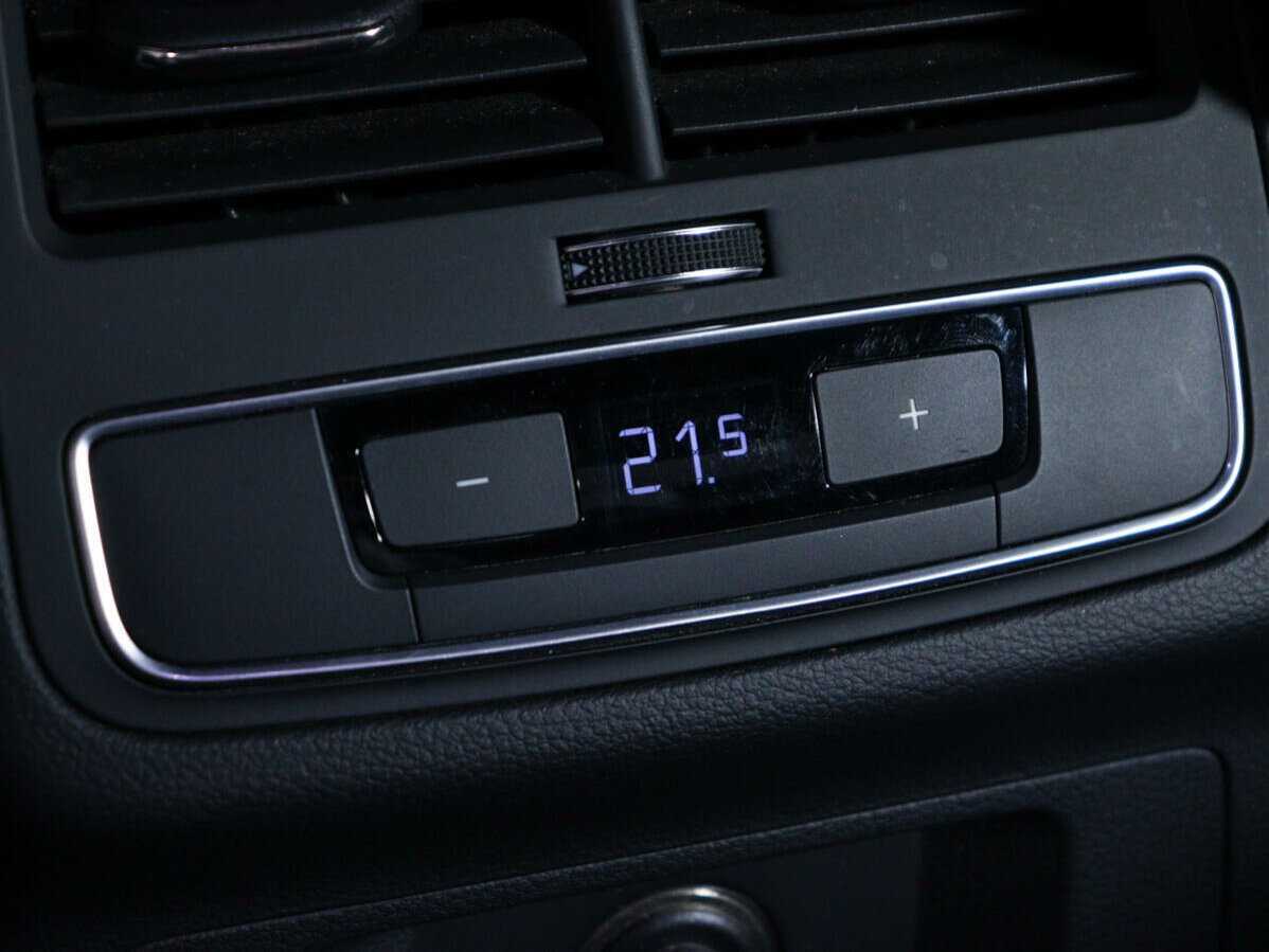 Купить Audi A4 с пробегом. Фото: #16